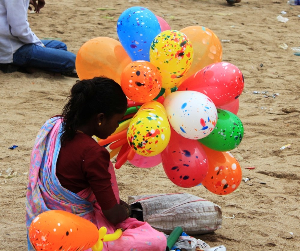 balloon aunty